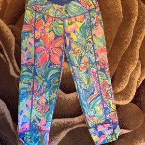 Lili Pulitzer capris leggings